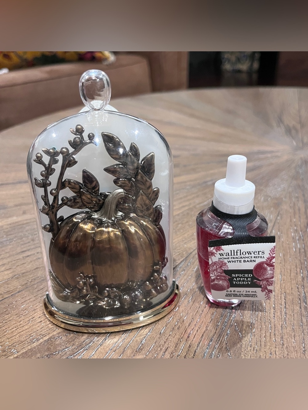 NEW Bath & Body Works Wallflowers Plug-In AUTUMN CLOCHE PUMPKIN W/ Spiced Apple